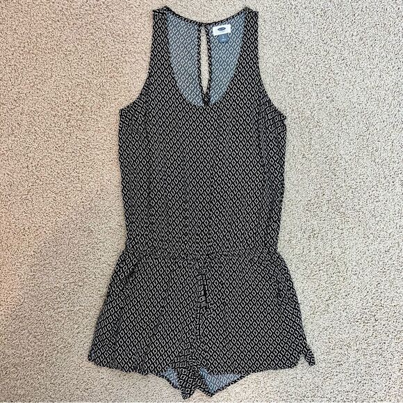 OLD NAVY Romper Jumper Pockets One Piece Black and White Size Small - Picture 1 of 8